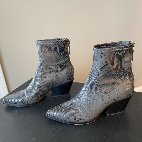 Dolce Vita Grey & Black Snake Skin Ankle Boot - Picture 1 of 4